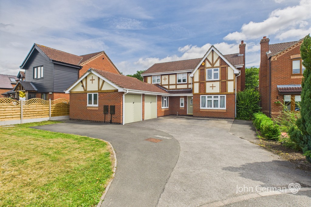 4 bedroom Detached house For Sale