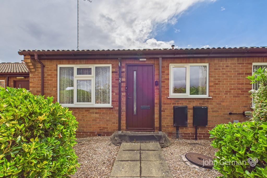 2 bedroom  For Sale