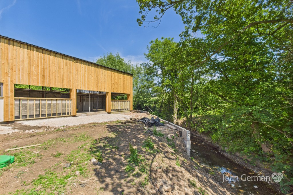 3 bedroom Barn For Sale