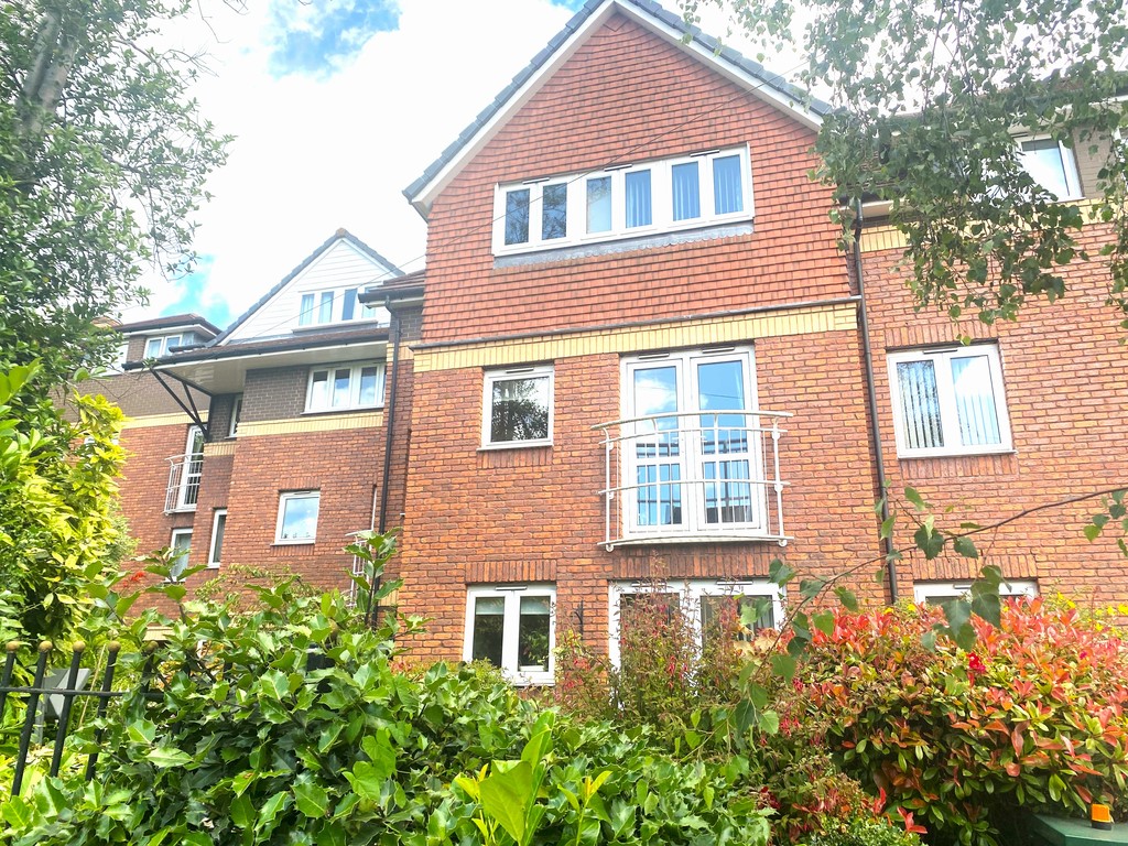 1 bedroom Apartment For Sale