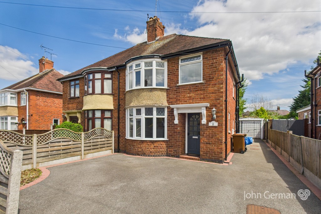 3 bedroom Semi-detached house For Sale