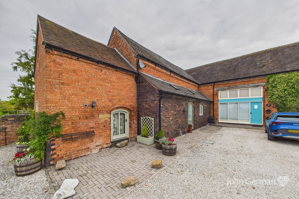 3 bedroom Barn For Sale