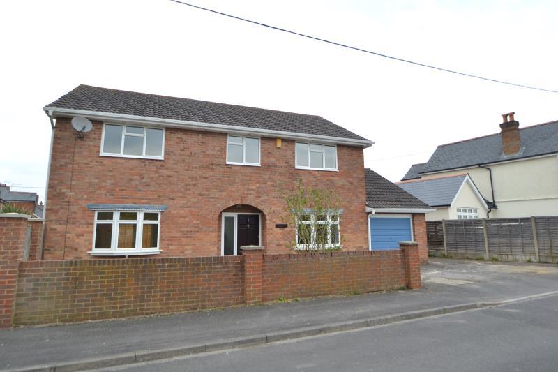 4 bedroom Detached house To Let