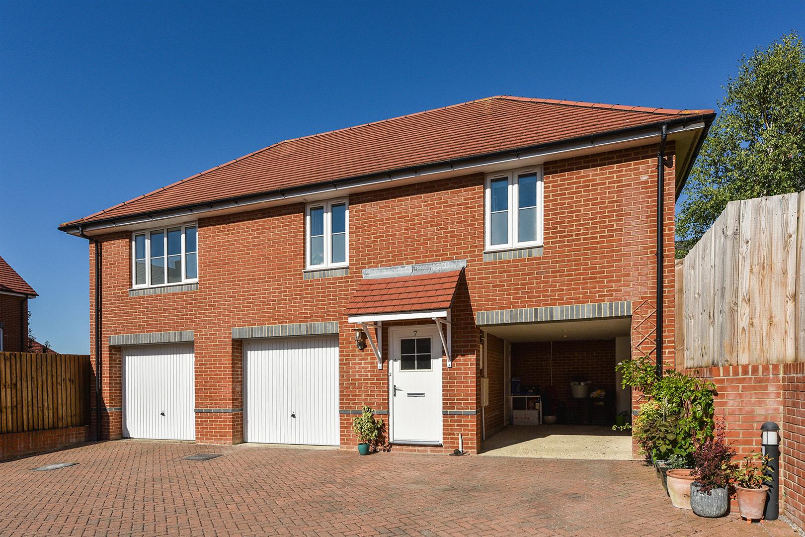 2 bedroom House (unspecified) For Sale