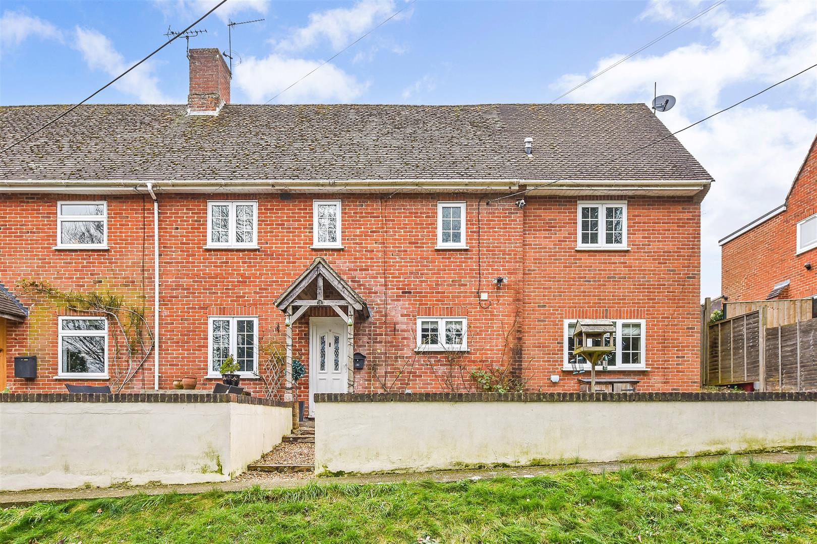 4 bedroom Semi-detached house For Sale