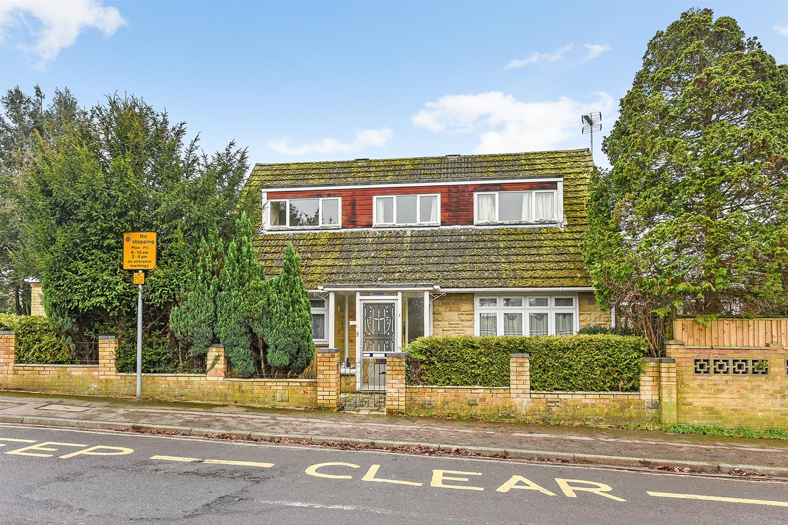 3 bedroom Detached house For Sale