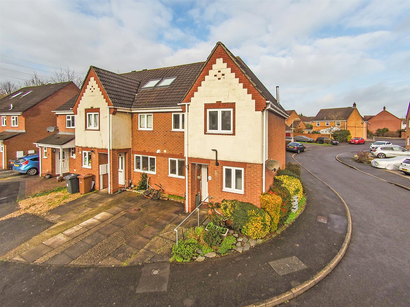 3 bedroom End of terrace house For Sale