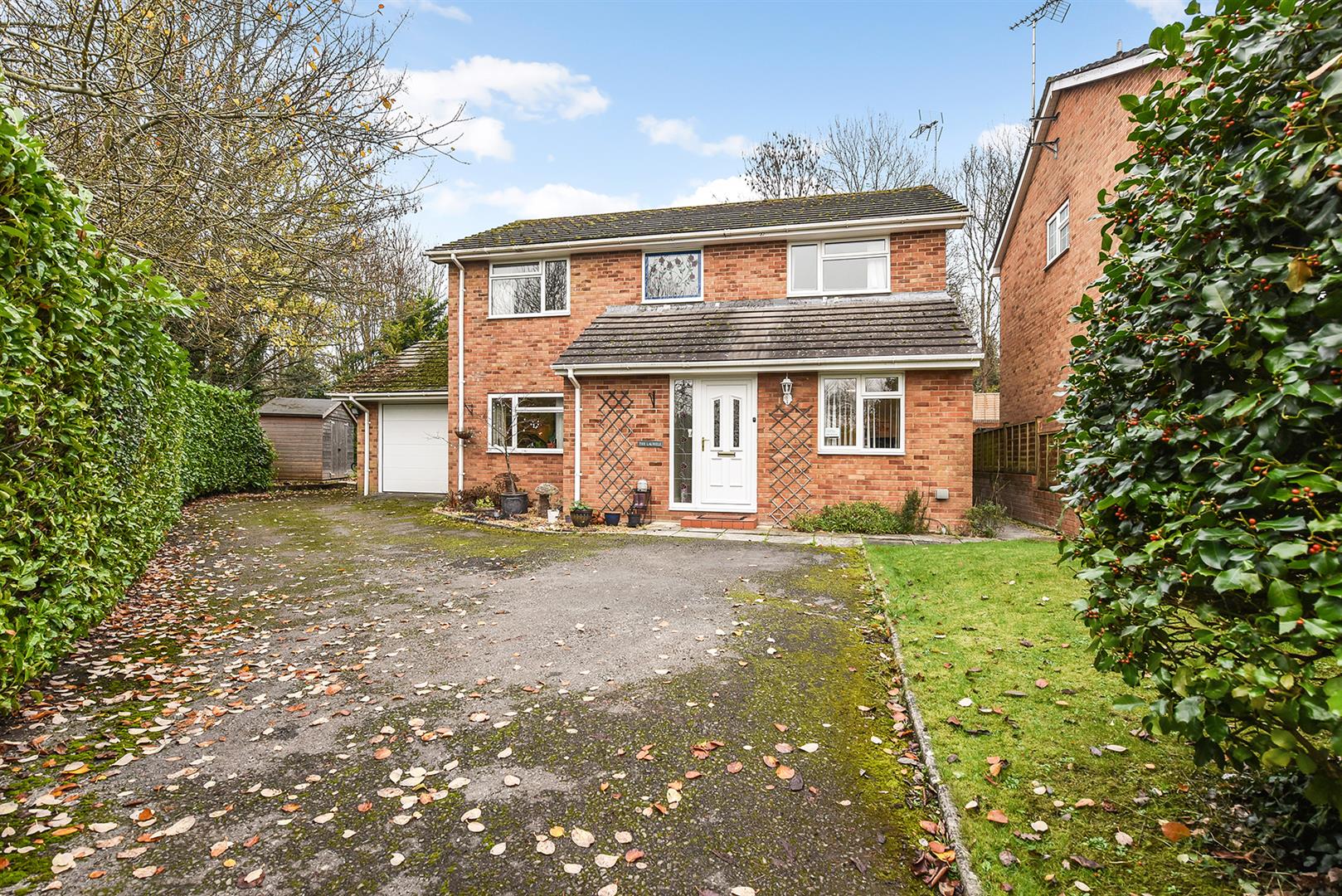 4 bedroom Detached house Under Offer