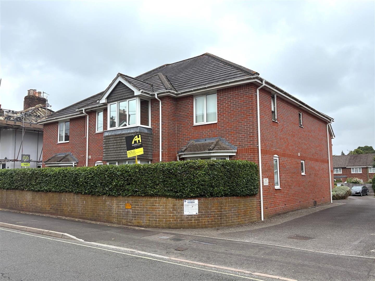1 bedroom Flat To Let