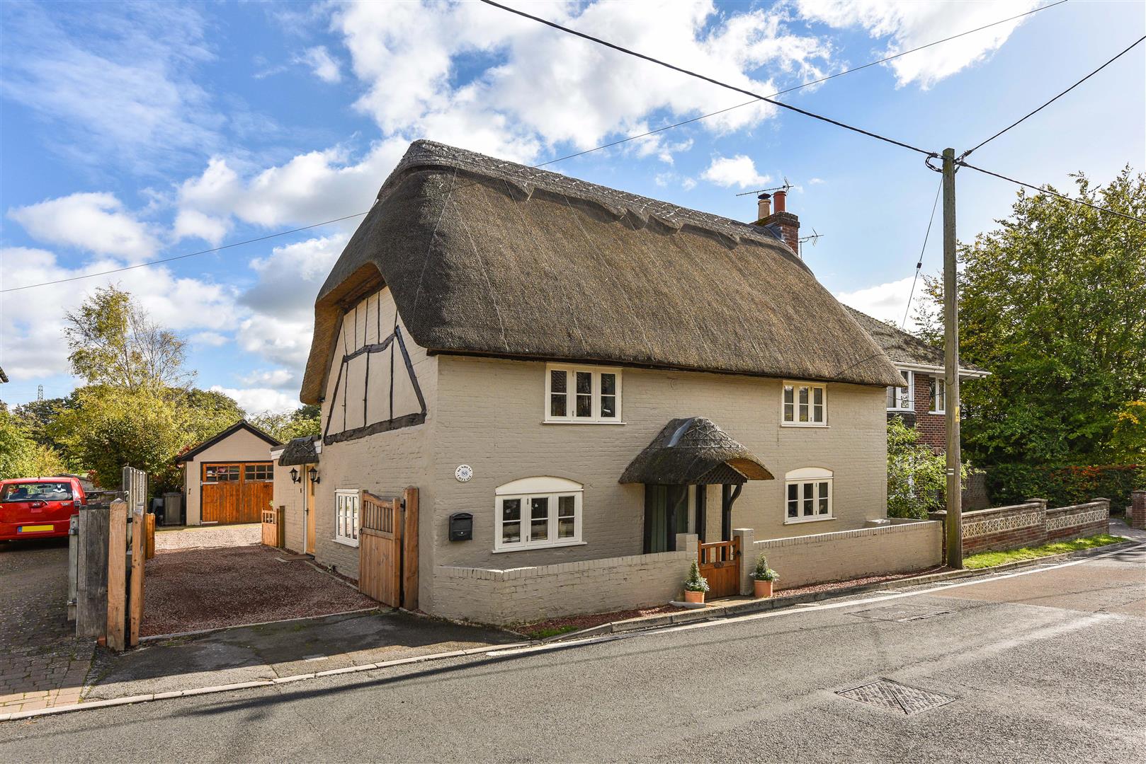 3 bedroom Detached house For Sale