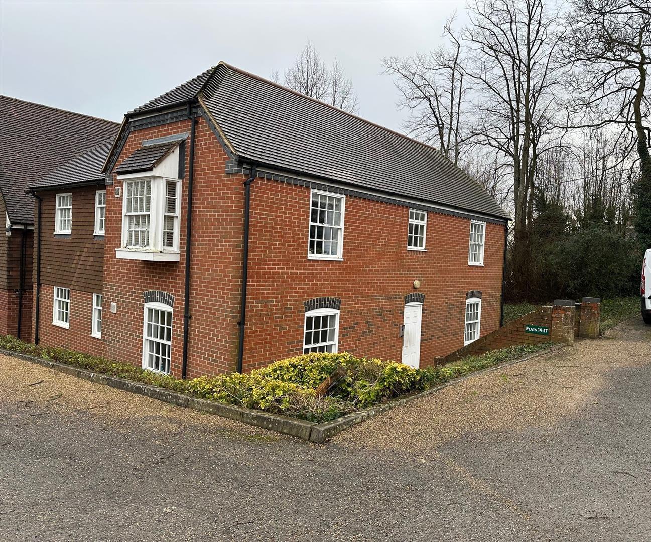 1 bedroom Flat To Let