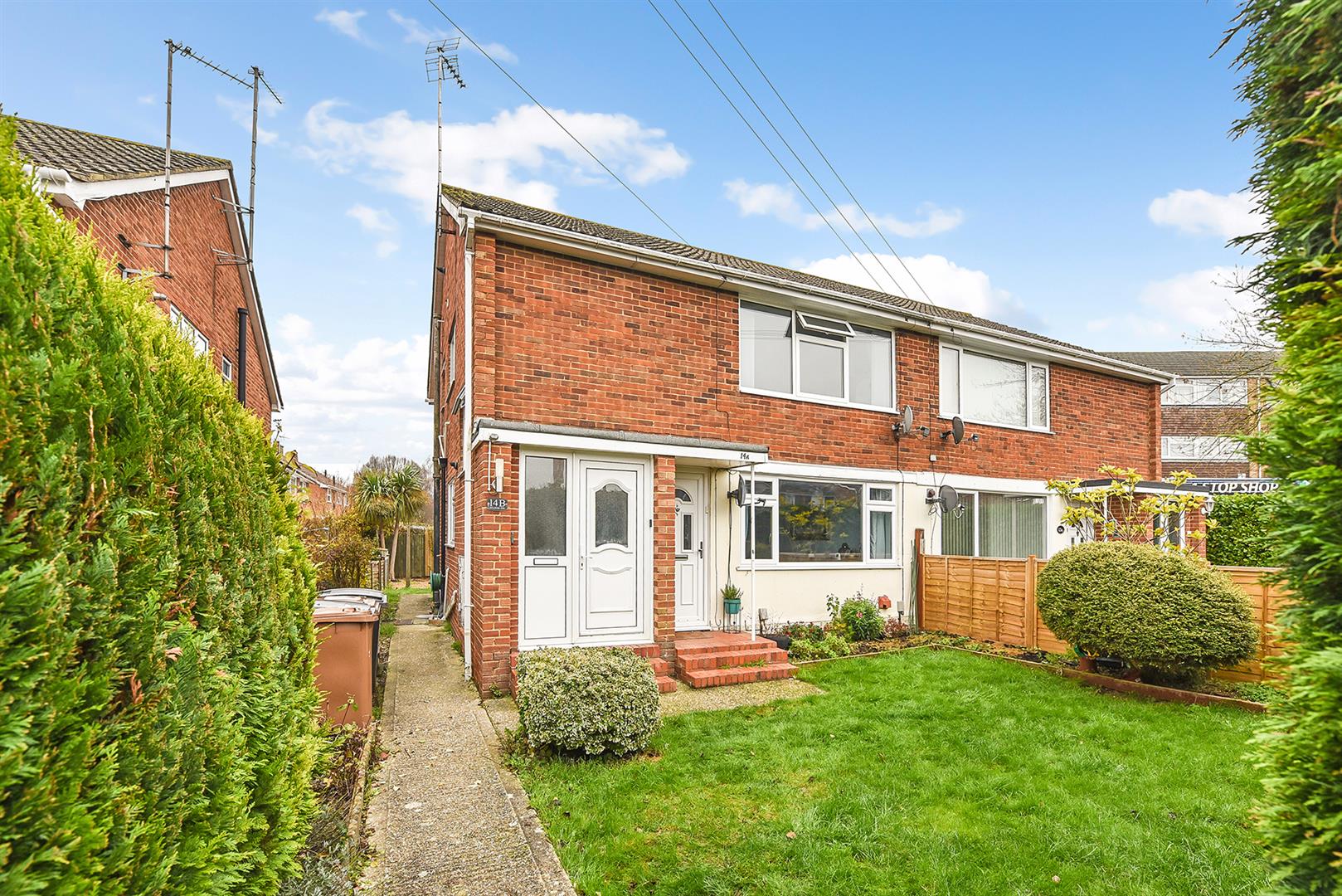 2 bedroom House (unspecified) For Sale