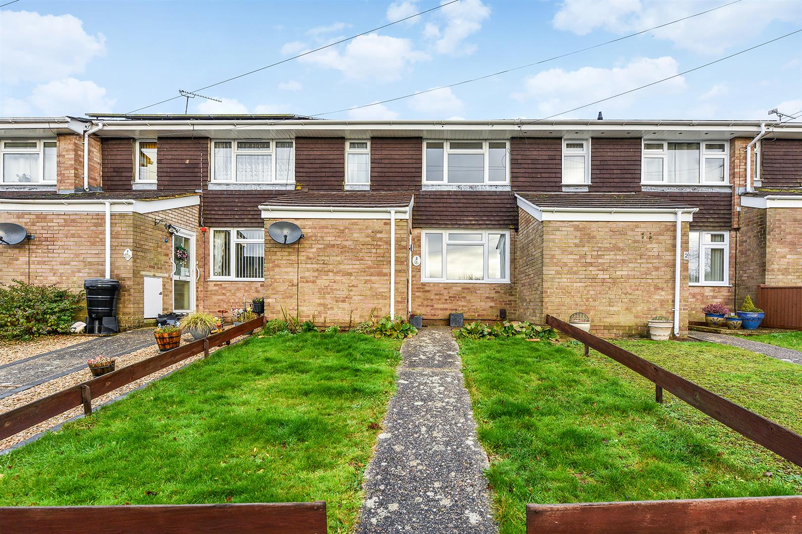 2 bedroom House (unspecified) For Sale