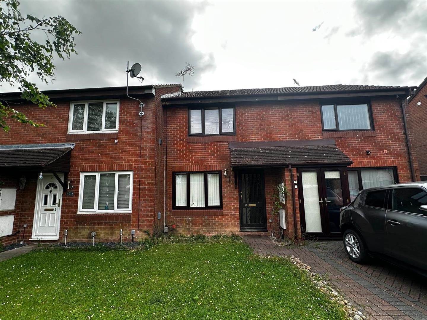 2 bedroom Terraced House To Let