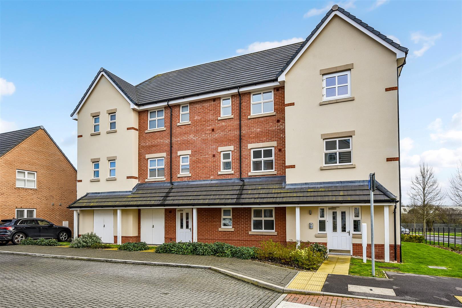 1 bedroom Flat To Let