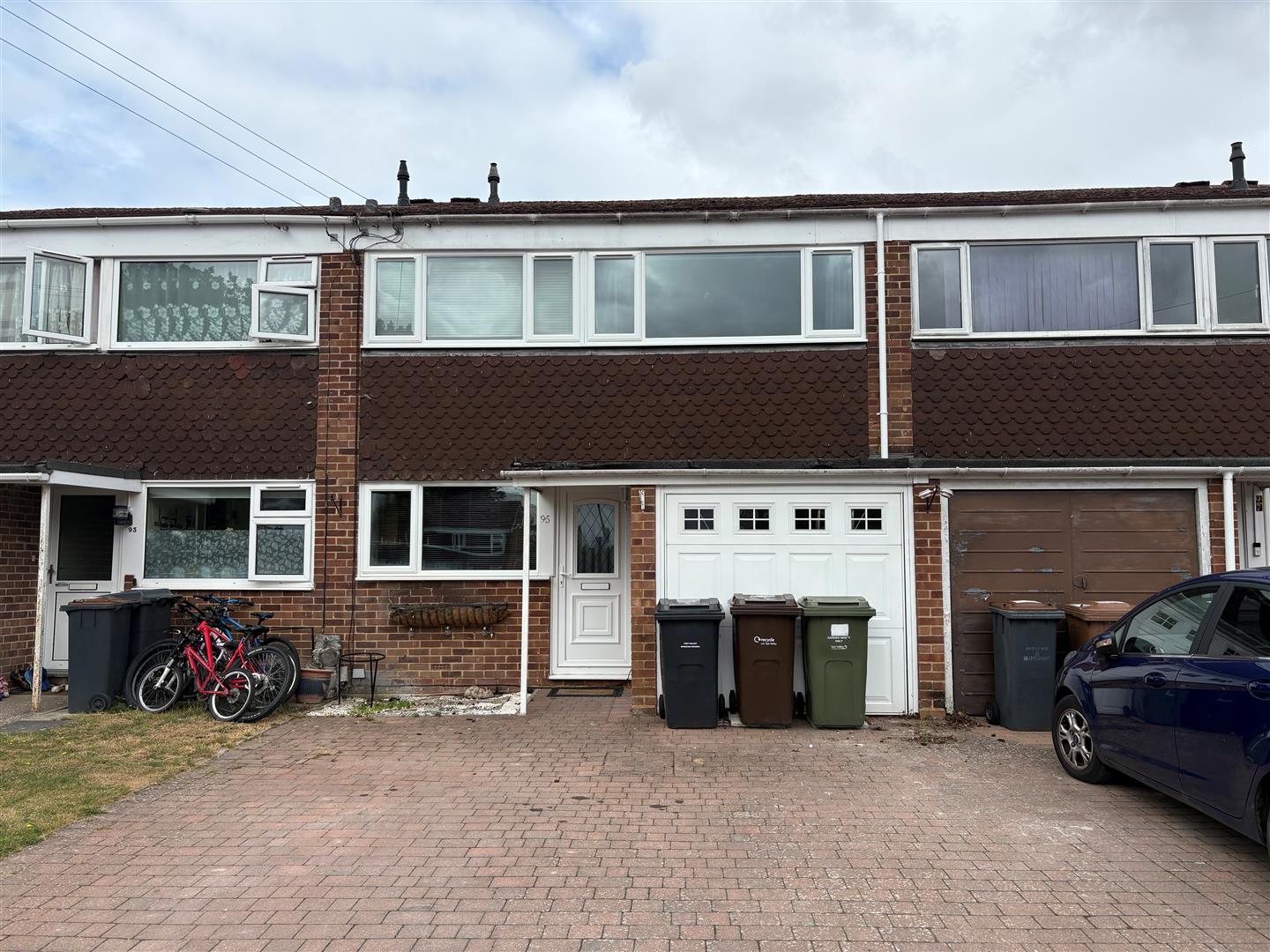 3 bedroom Terraced House To Let