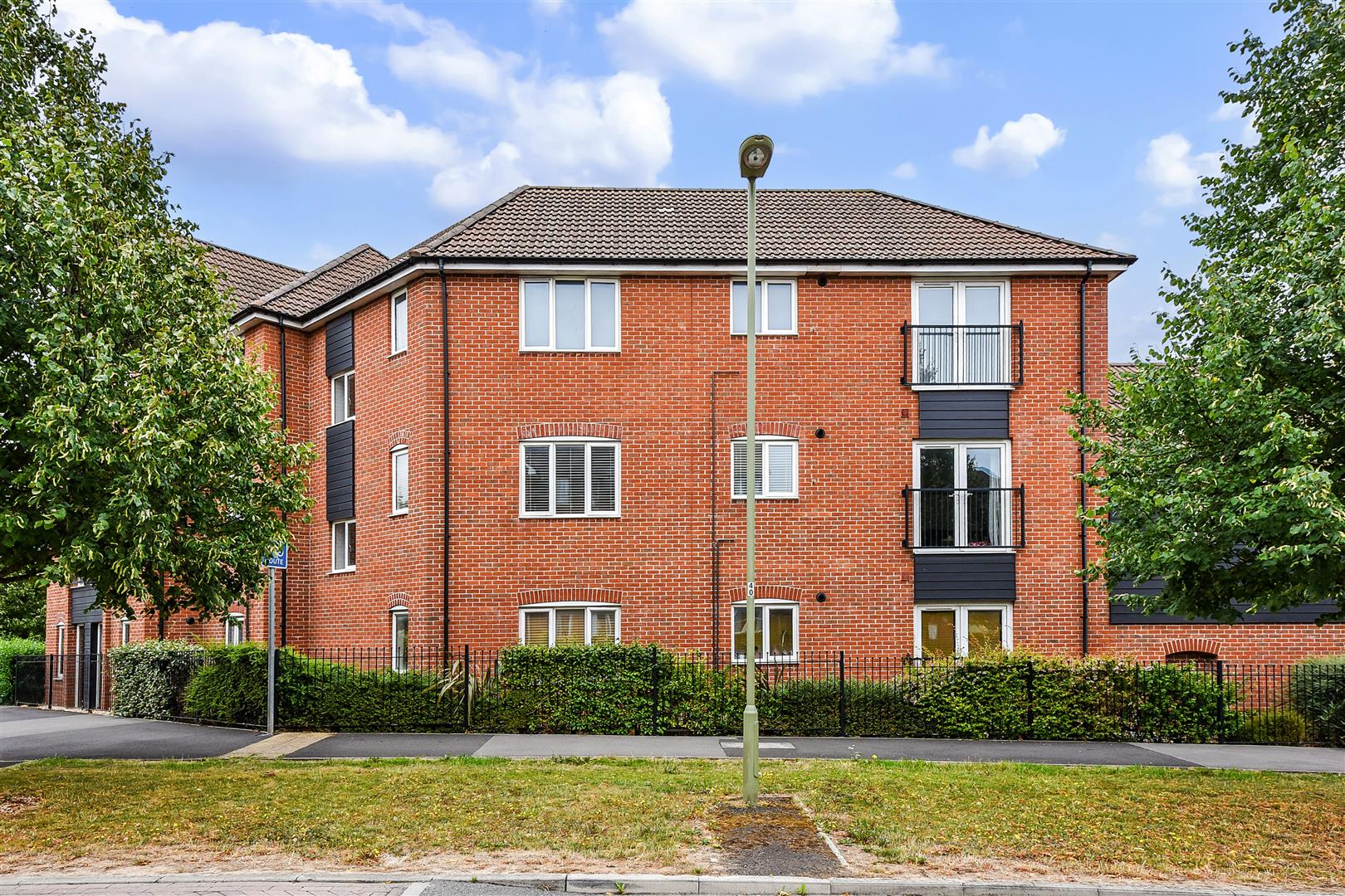2 bedroom Flat Under Offer