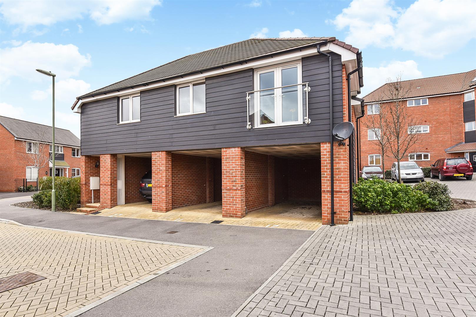 2 bedroom House (unspecified) For Sale