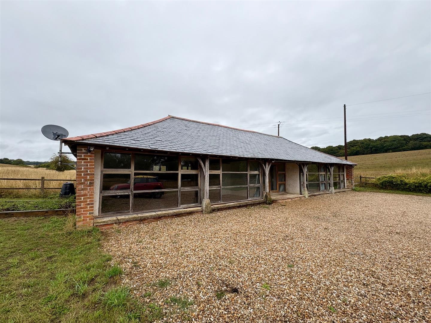 3 bedroom Detached bungalow To Let