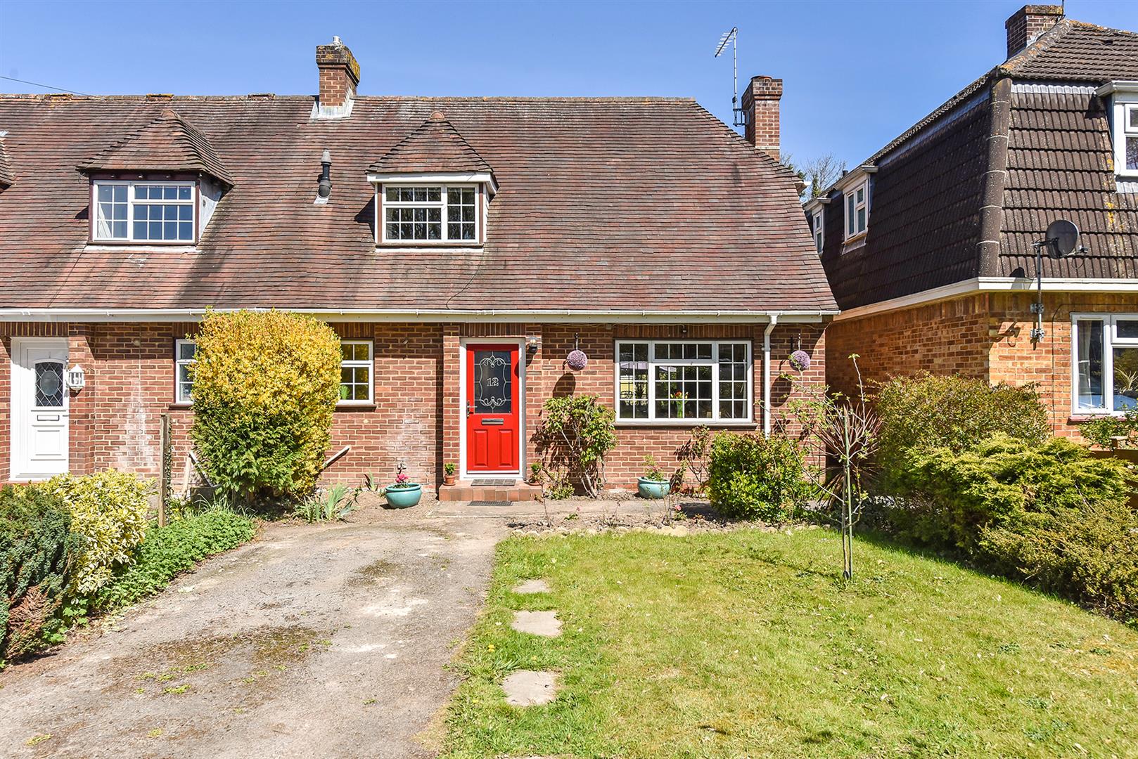2 bedroom Semi-detached house For Sale