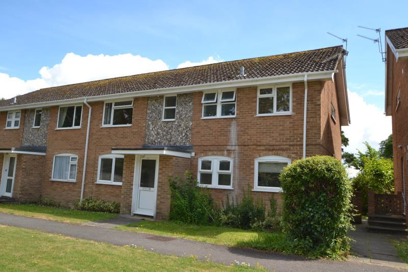 2 bedroom Flat To Let