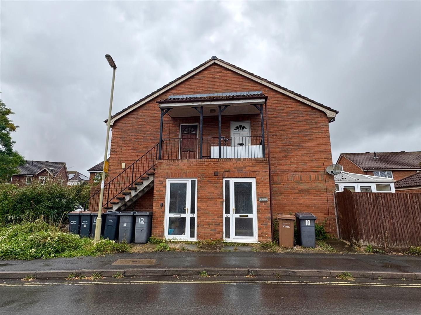  Studio flat To Let