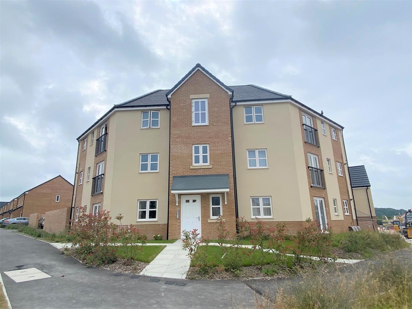 2 bedroom Flat To Let