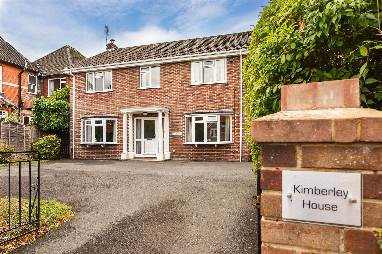 4 bedroom Detached house Under Offer