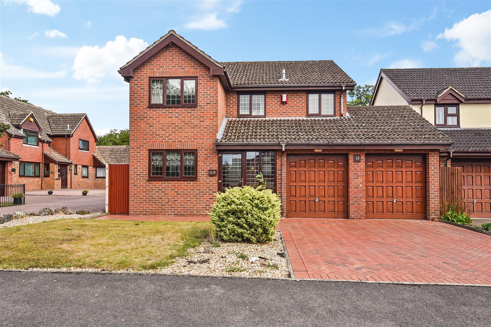 4 bedroom Detached house To Let