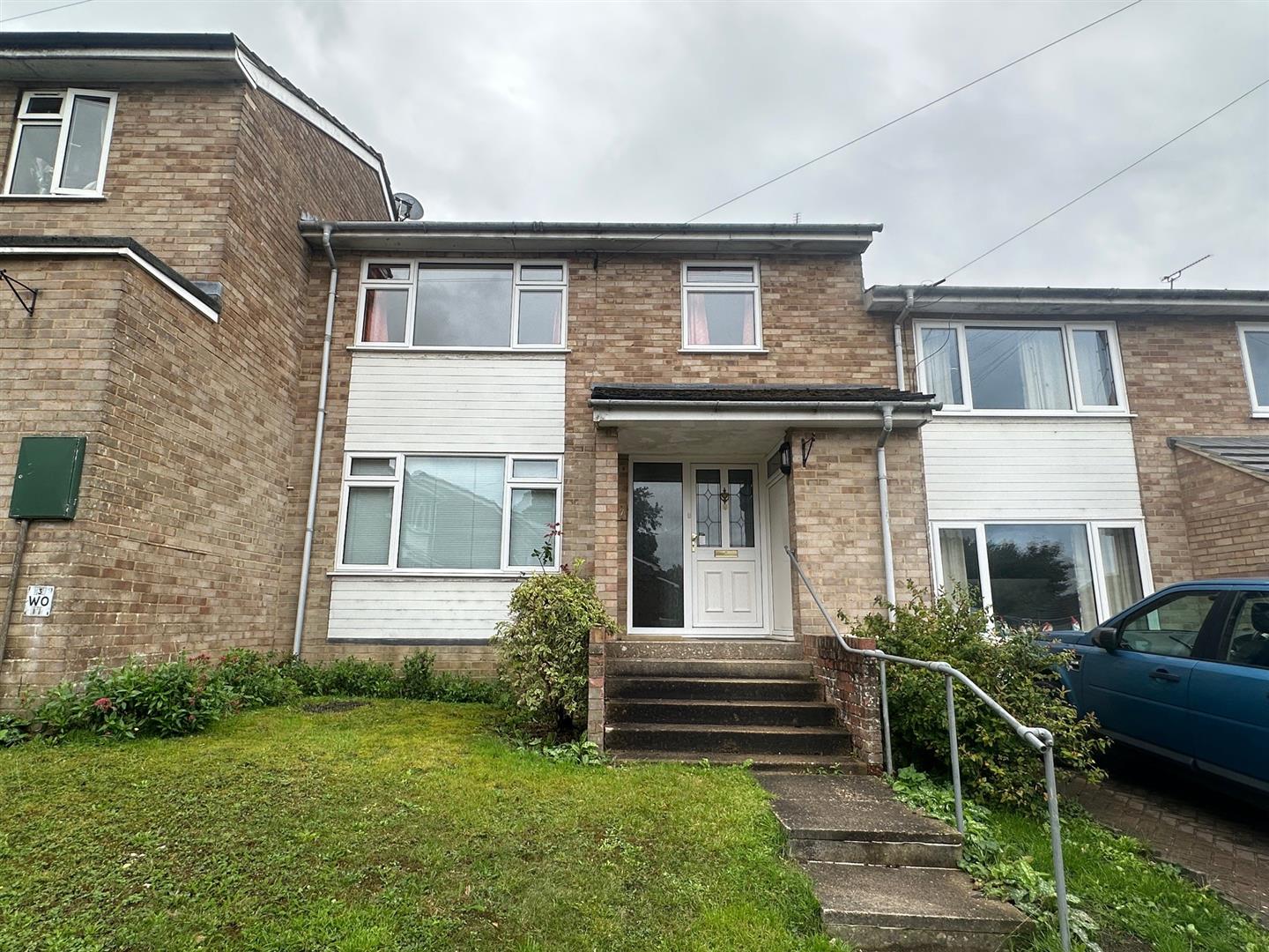3 bedroom Terraced House To Let