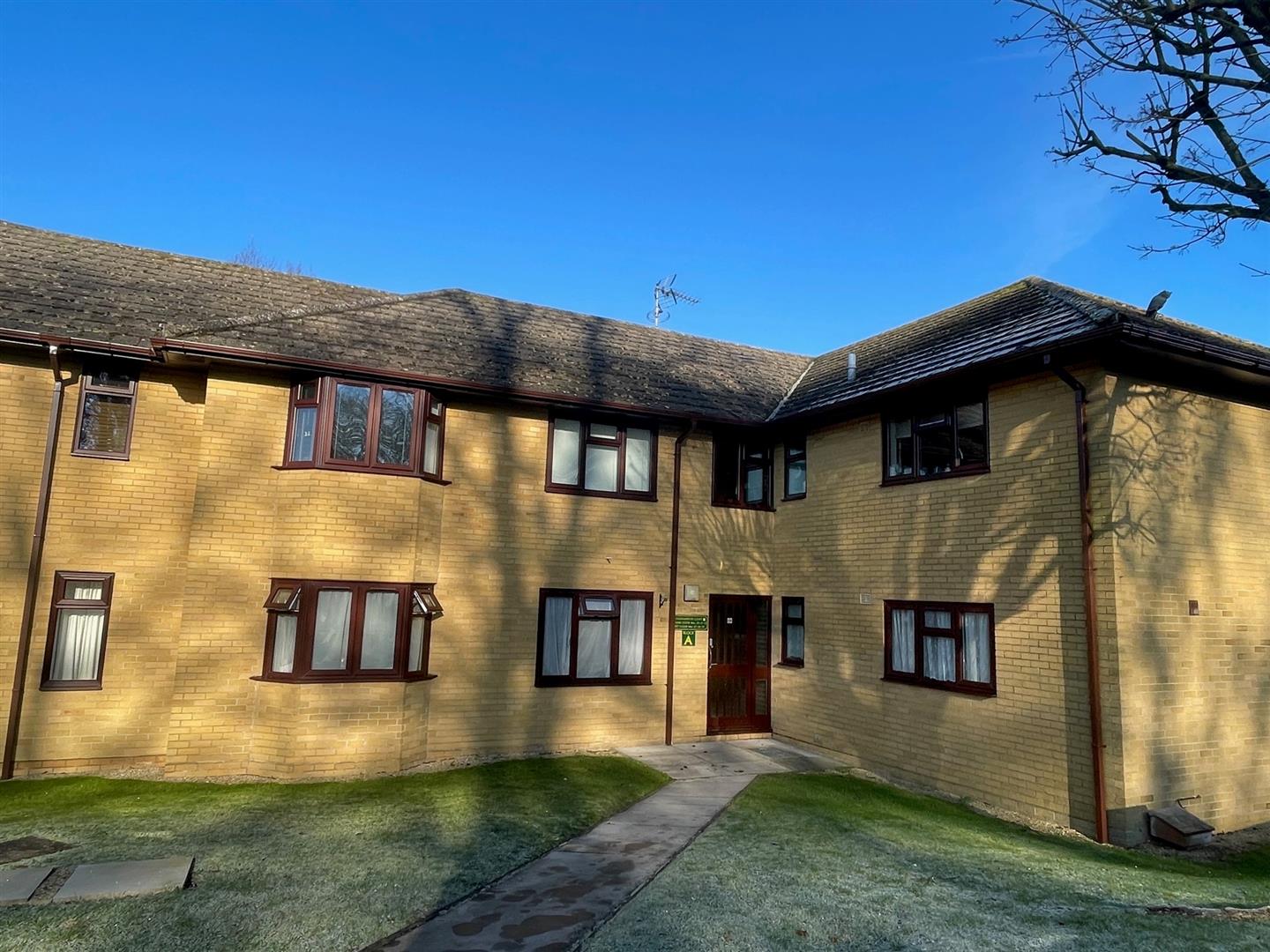 2 bedroom Flat To Let