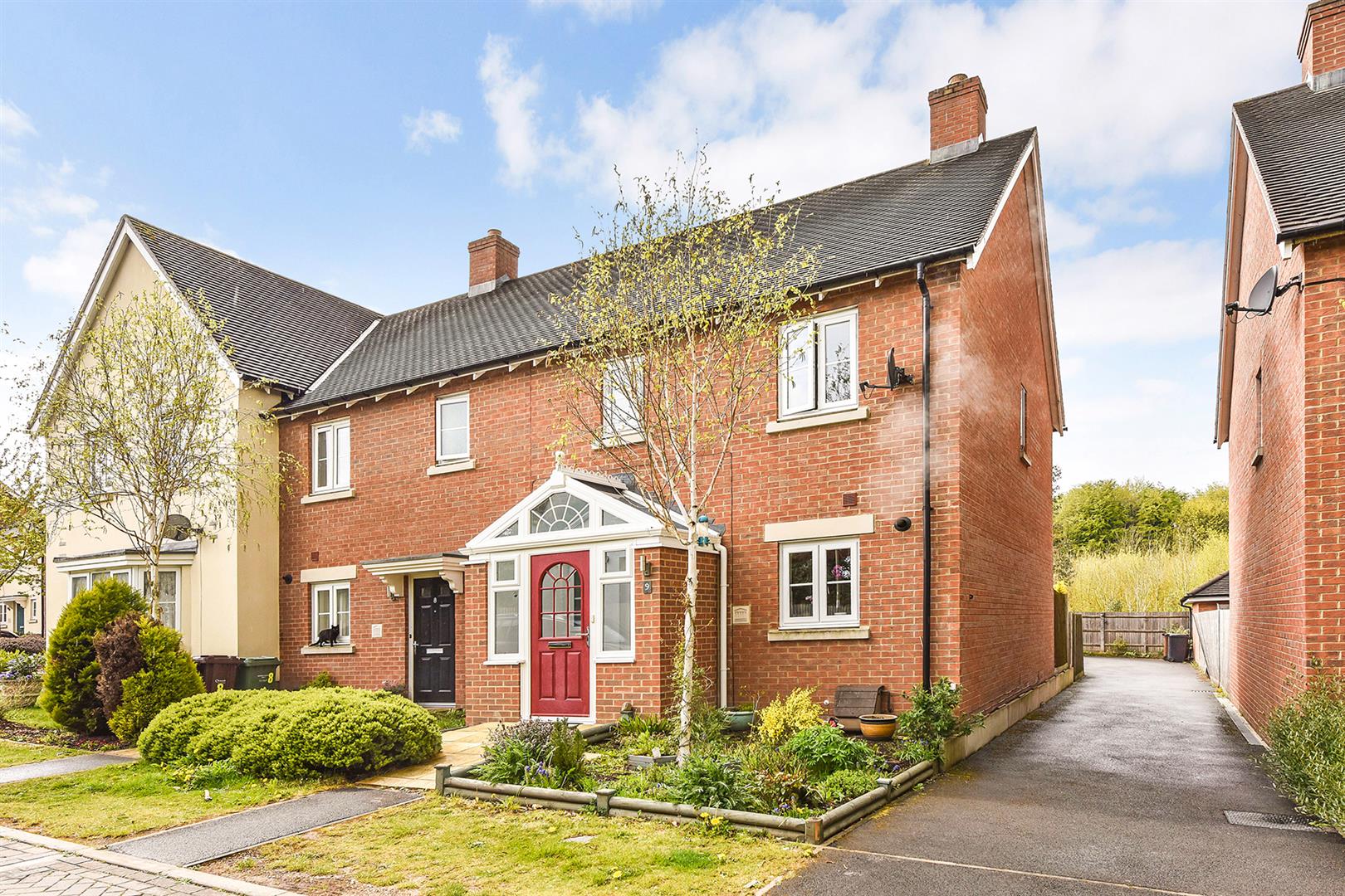 3 bedroom Semi-detached house For Sale