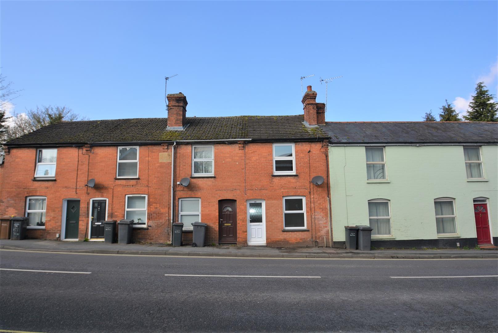 2 bedroom Terraced House To Let