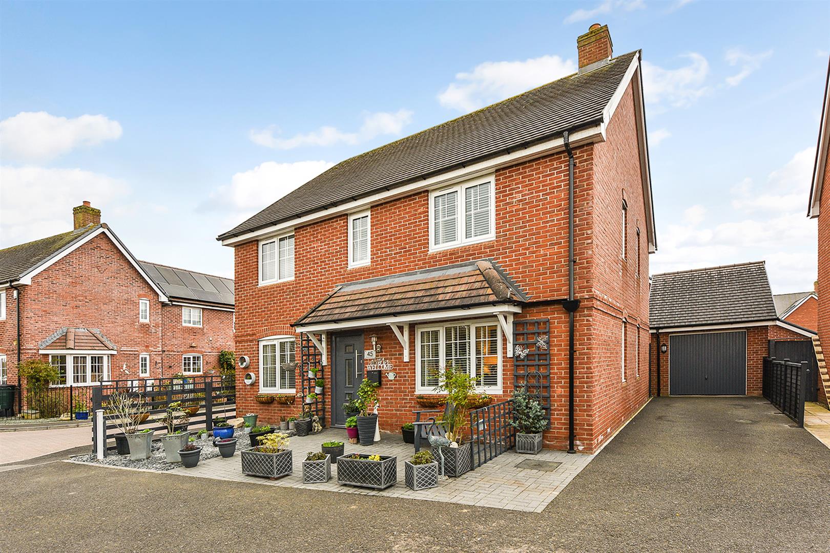4 bedroom House (unspecified) For Sale