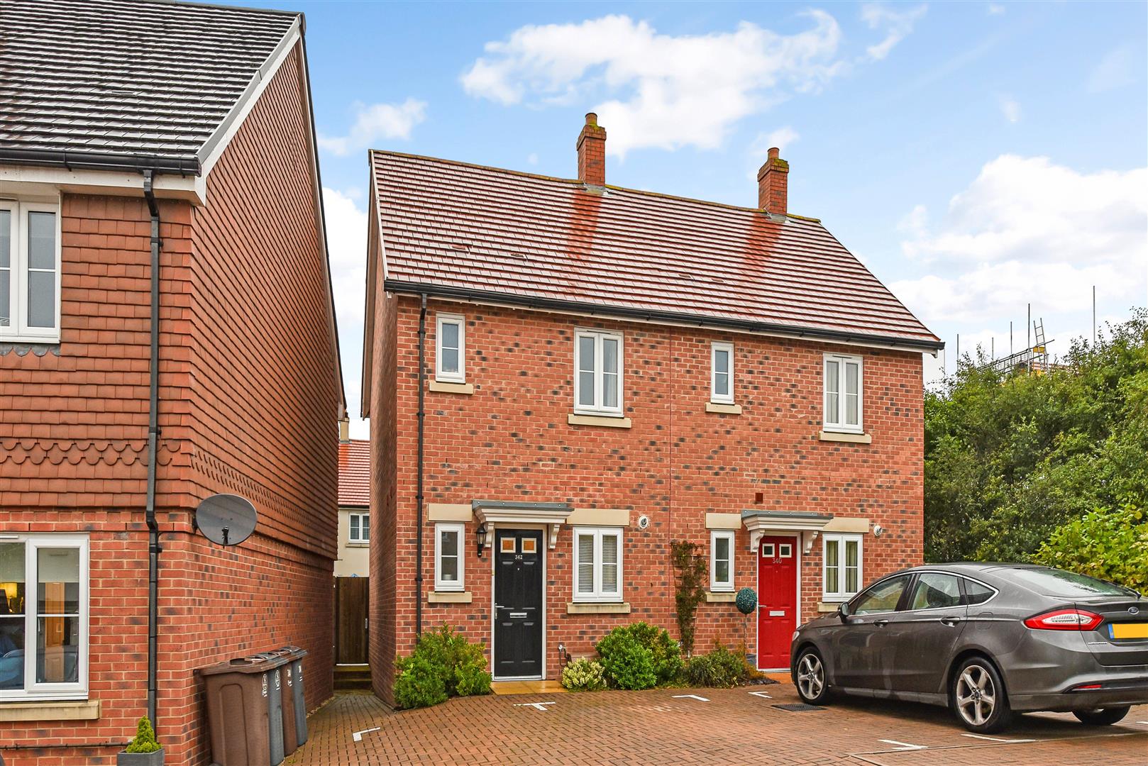 2 bedroom Semi-detached house For Sale