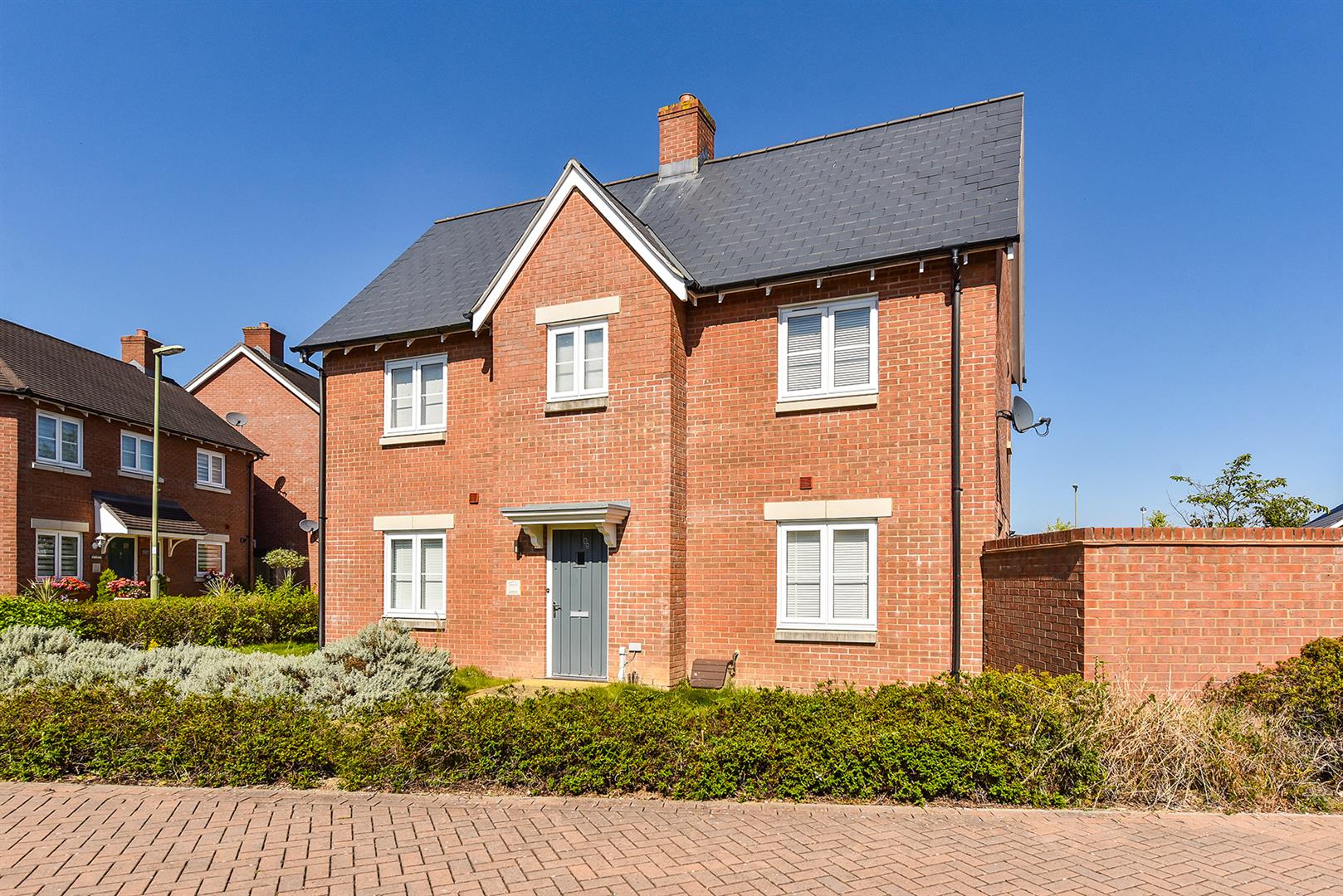 3 bedroom Detached house For Sale