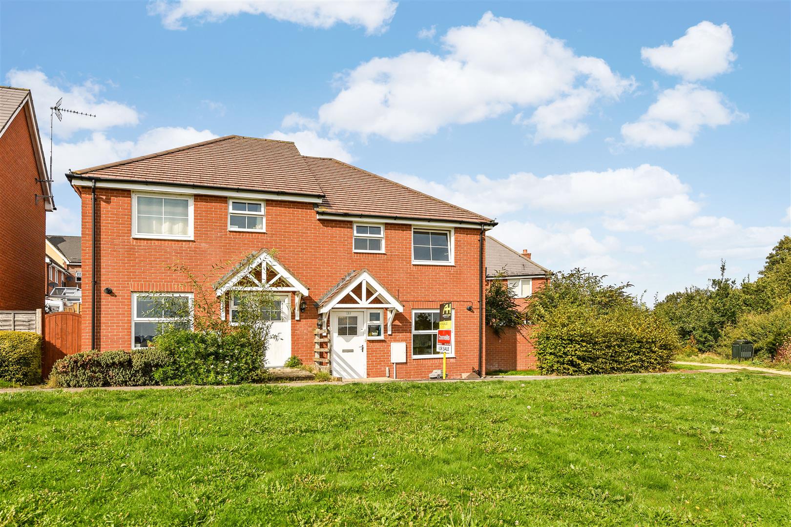 2 bedroom Semi-detached house For Sale