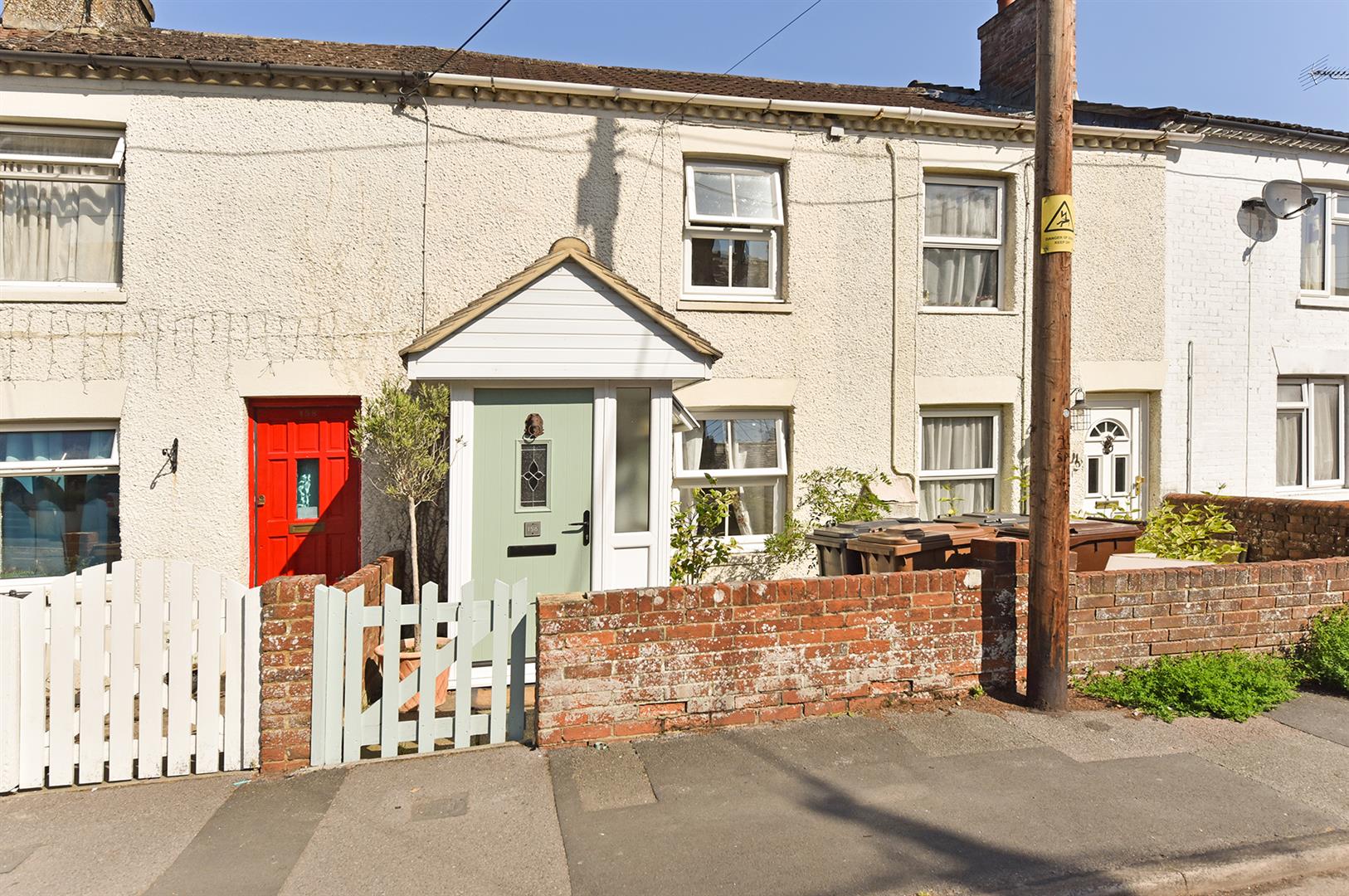 2 bedroom House (unspecified) For Sale
