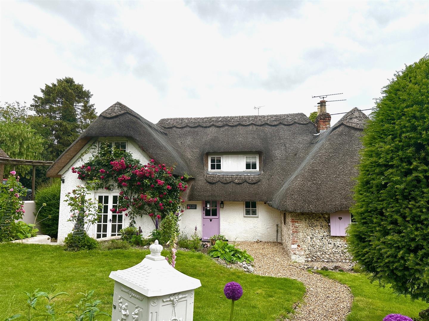 4 bedroom House (unspecified) To Let