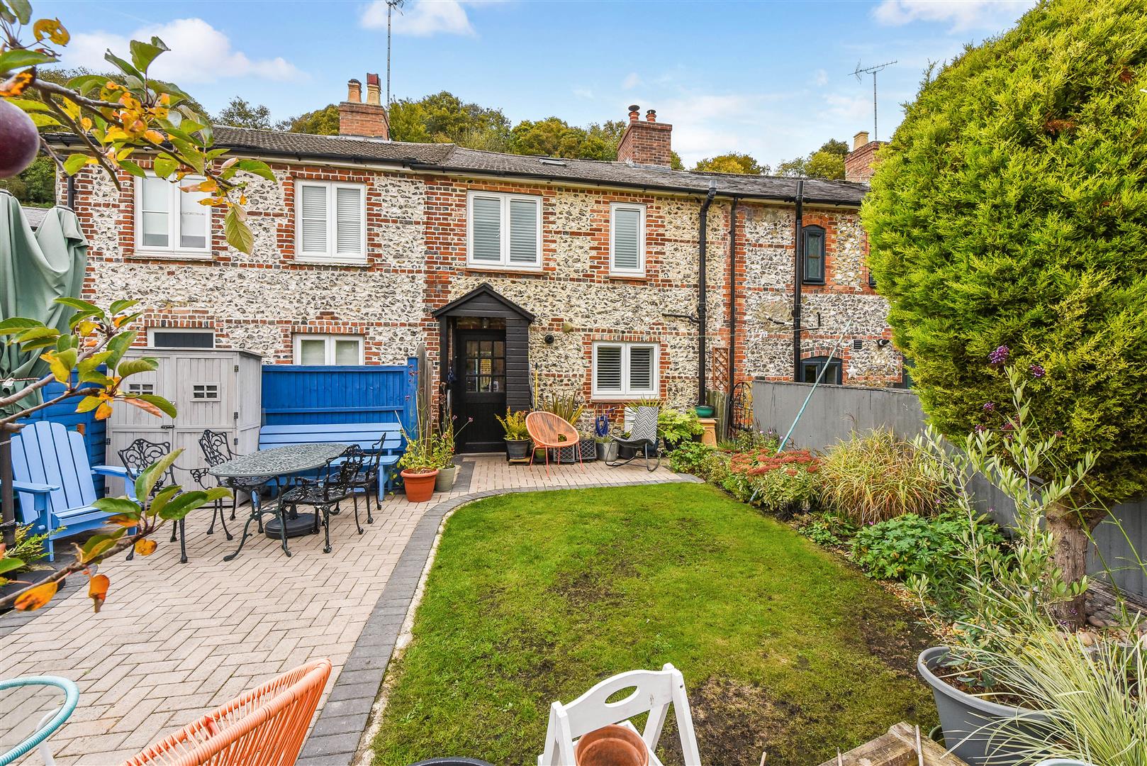 2 bedroom House (unspecified) Under Offer
