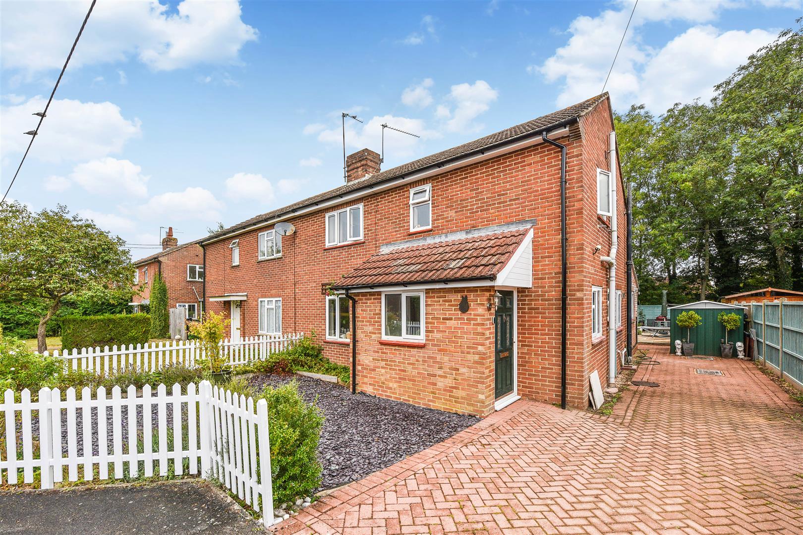 3 bedroom Semi-detached house For Sale