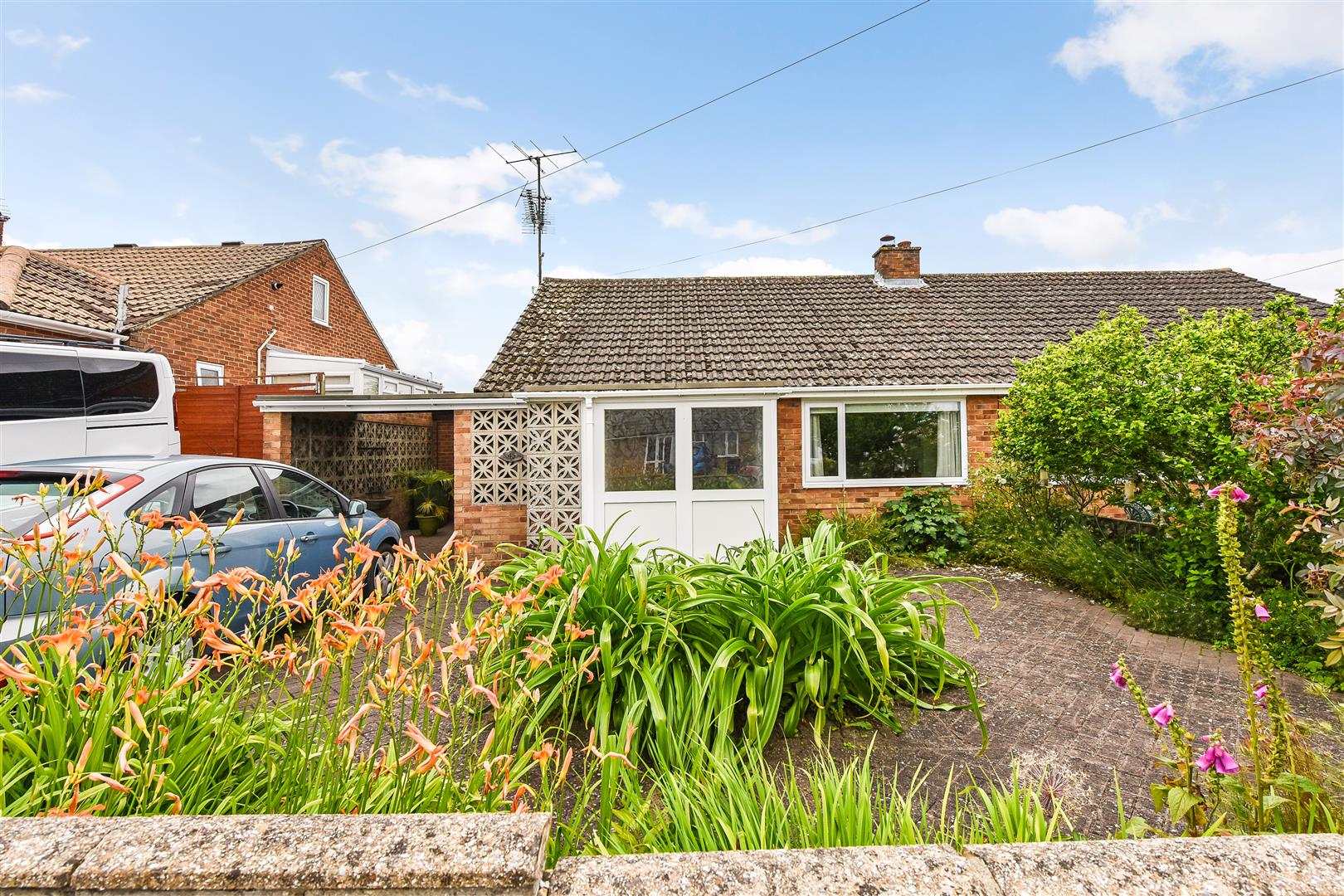 3 bedroom Detached bungalow For Sale
