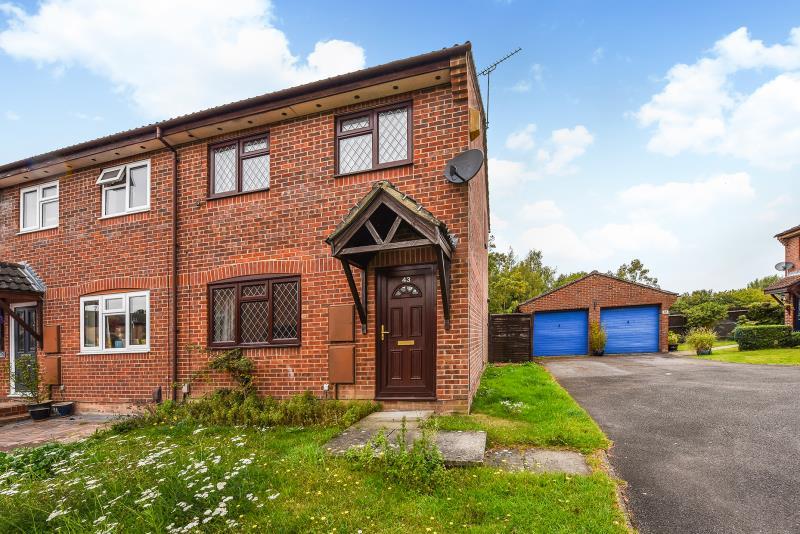3 bedroom Semi-detached house To Let