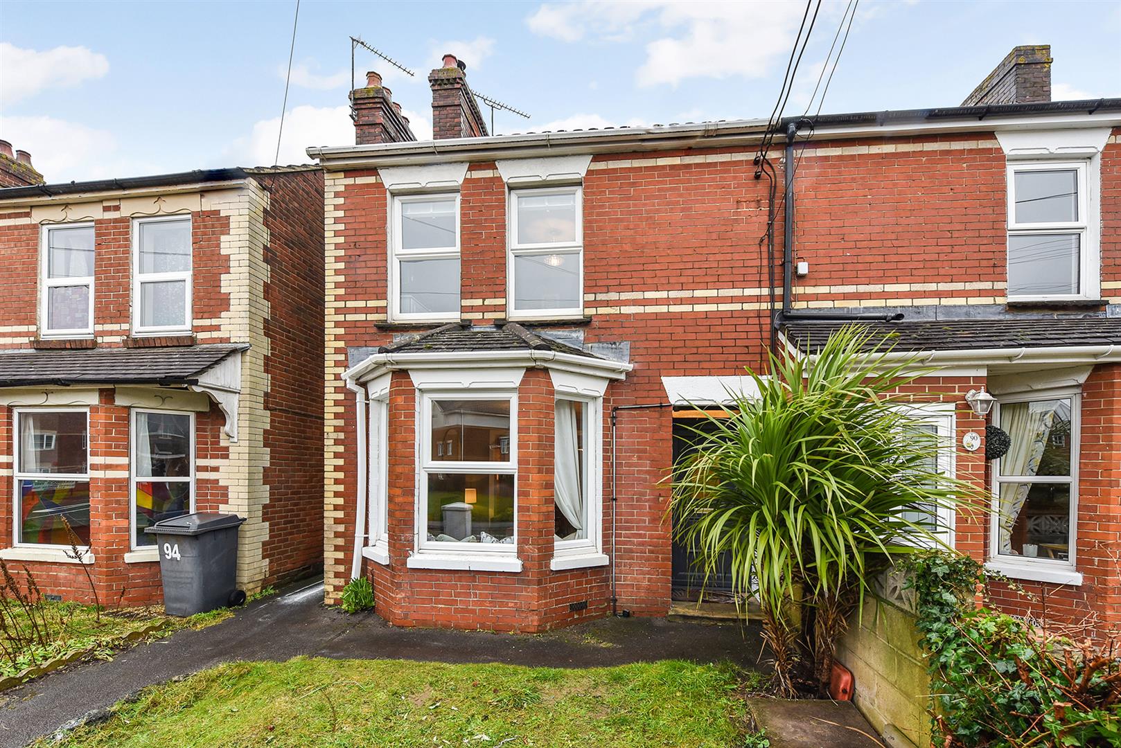 2 bedroom House (unspecified) For Sale