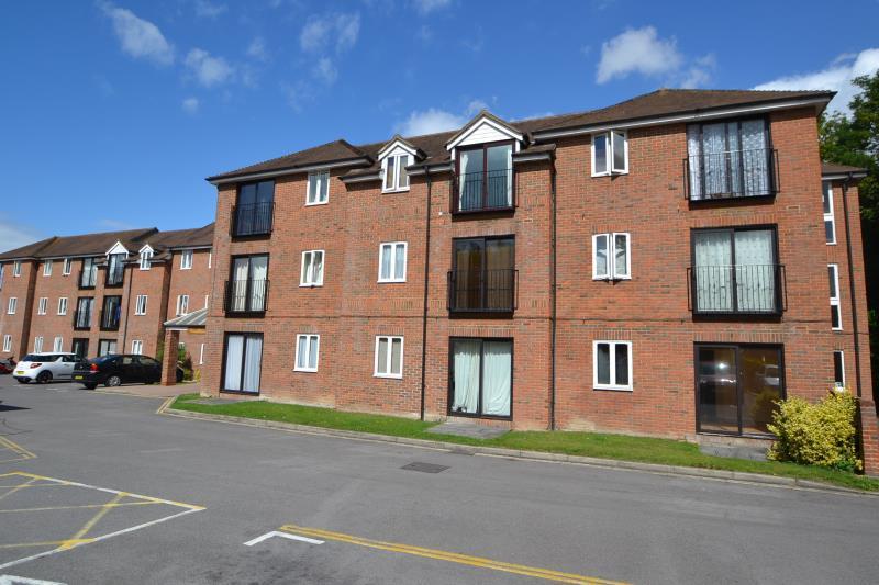 1 bedroom Studio flat To Let
