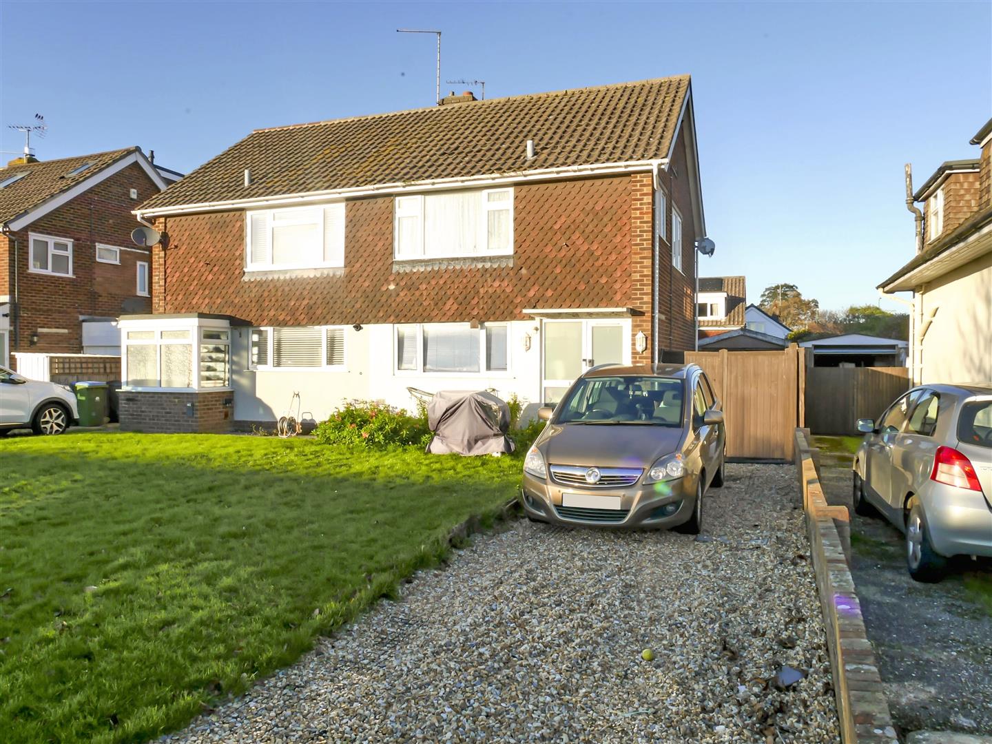 3 bedroom Semi-detached house For Sale