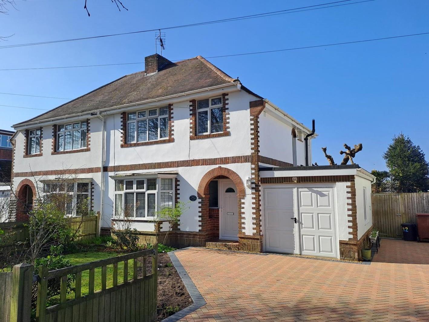 3 bedroom Semi-detached house For Sale