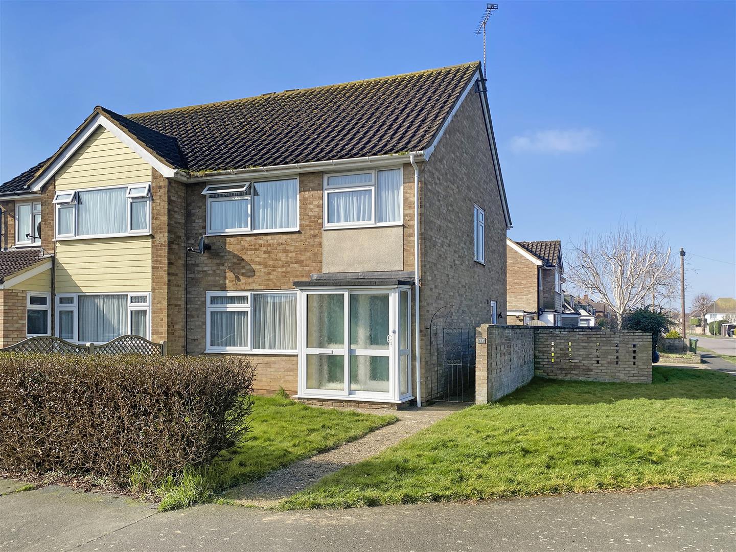 3 bedroom Semi-detached house For Sale