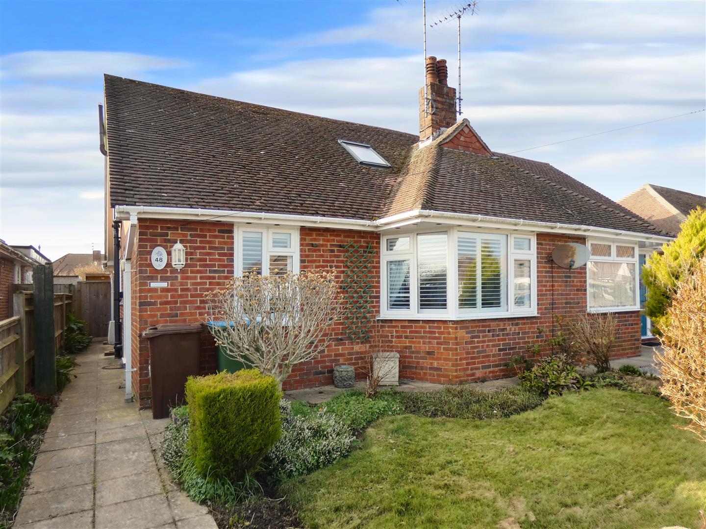 3 bedroom Semi-detached house For Sale