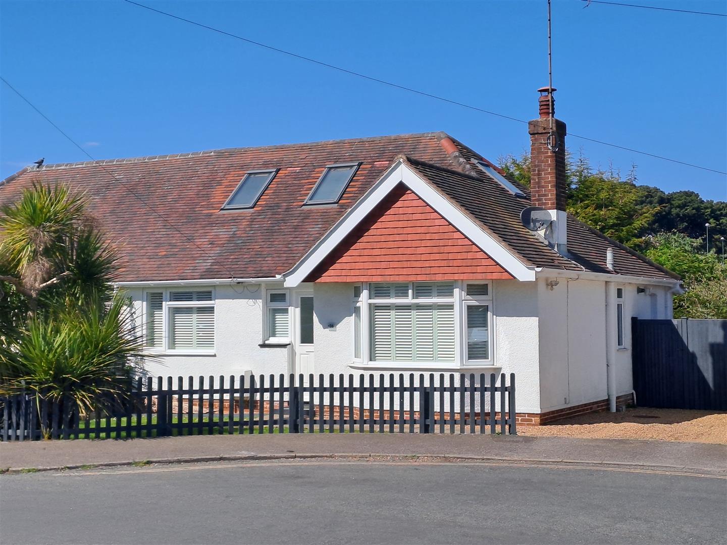 3 bedroom Bungalow For Sale